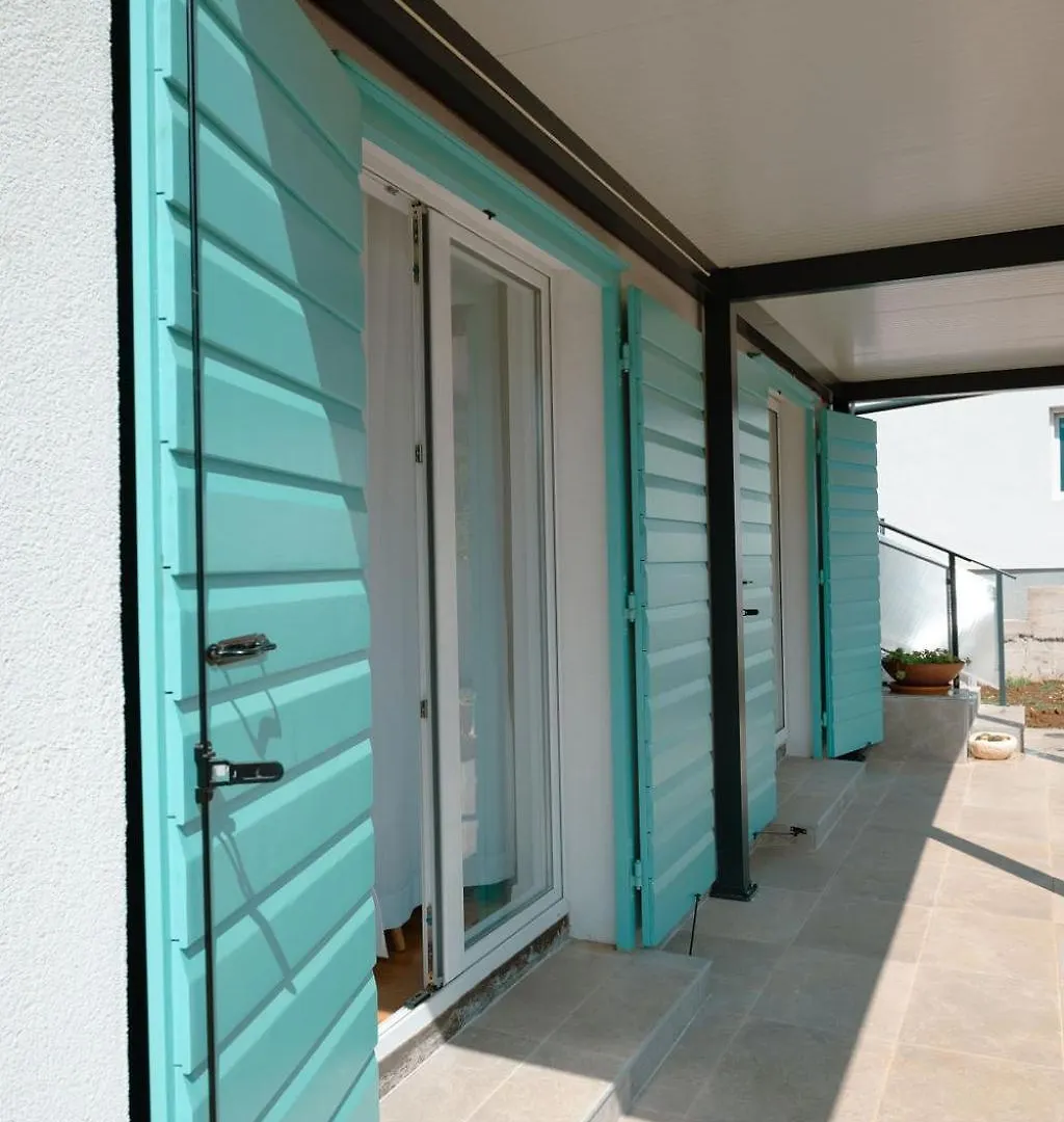Robinson House Mimo Villa Nevidane Croatia