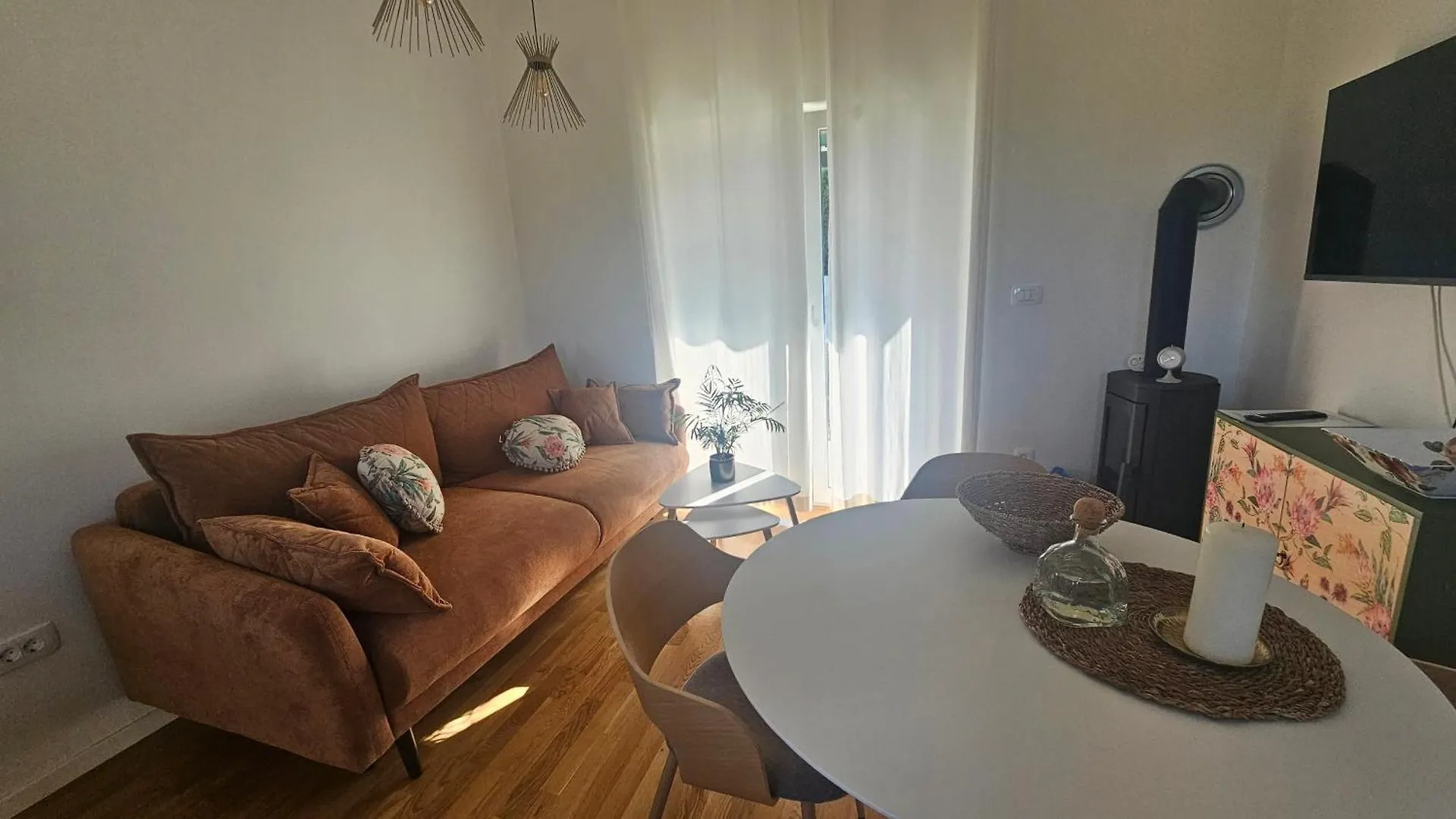 بيت للعطل فيلا Robinson House Mimo Neviđane كرواتيا